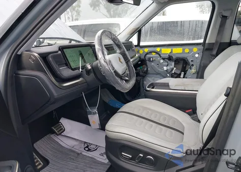 2024 Rivian R1S Adventure Dual Motor Large Pack/Adventure Dual Motor Perf Large Pack z USA, uszkodzony, nr VIN 7PDSGBBA6RN041098